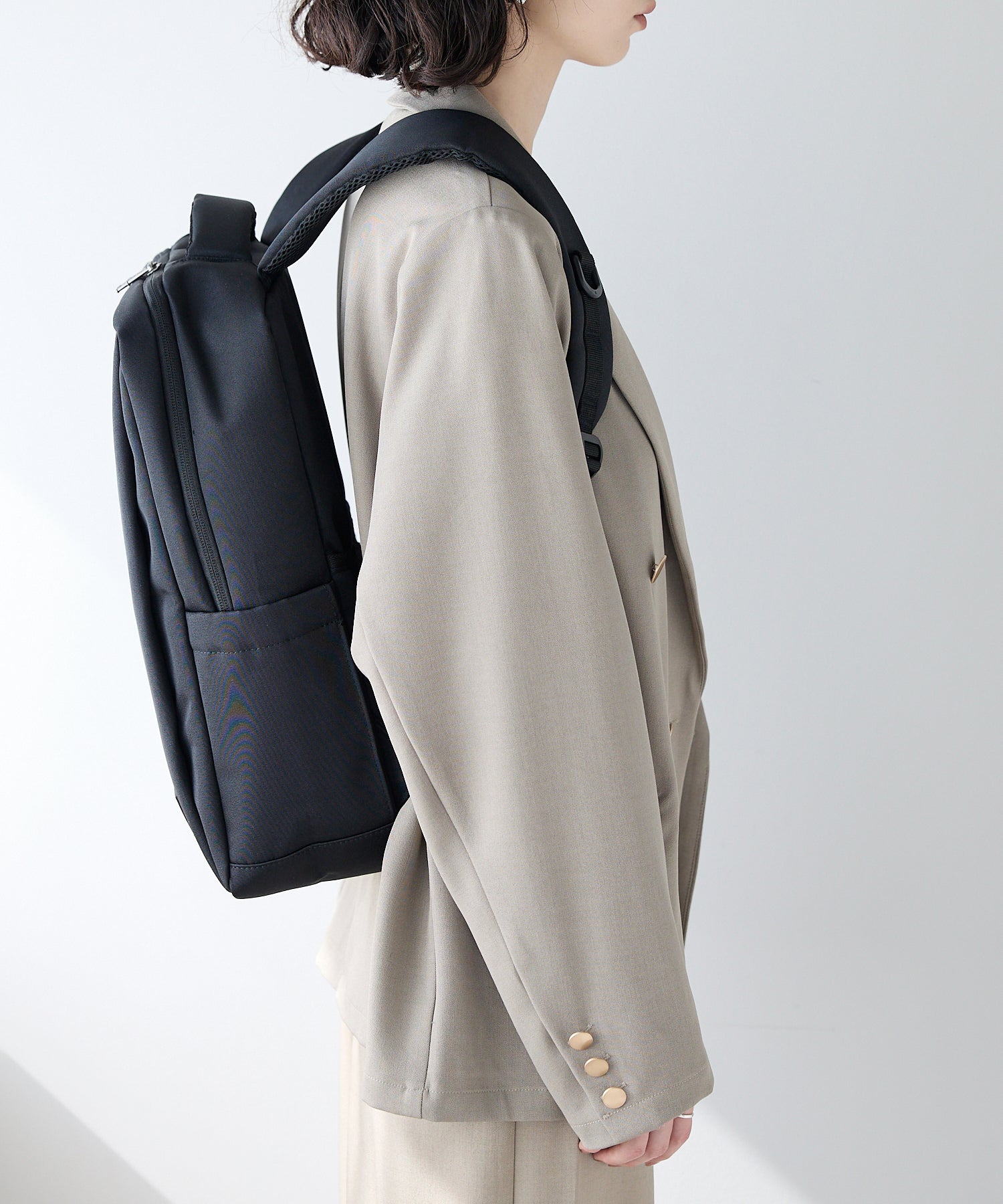 グッシオ GUSCIO スクエア型ビジネスリュック （BLACK） BLACK