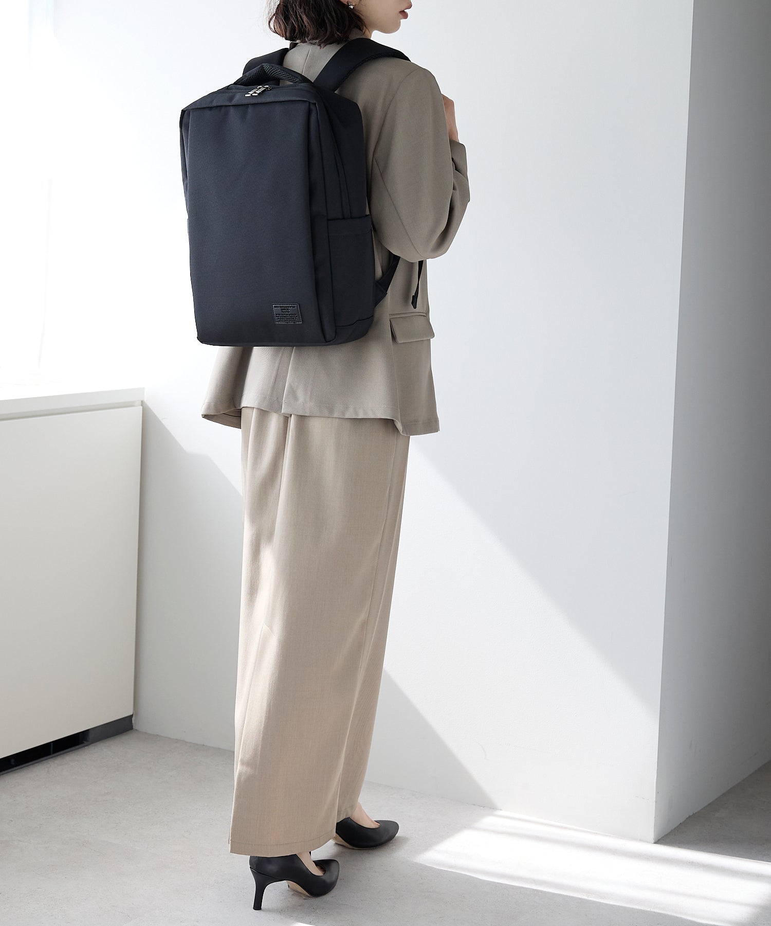 グッシオ GUSCIO スクエア型ビジネスリュック （BLACK） BLACK