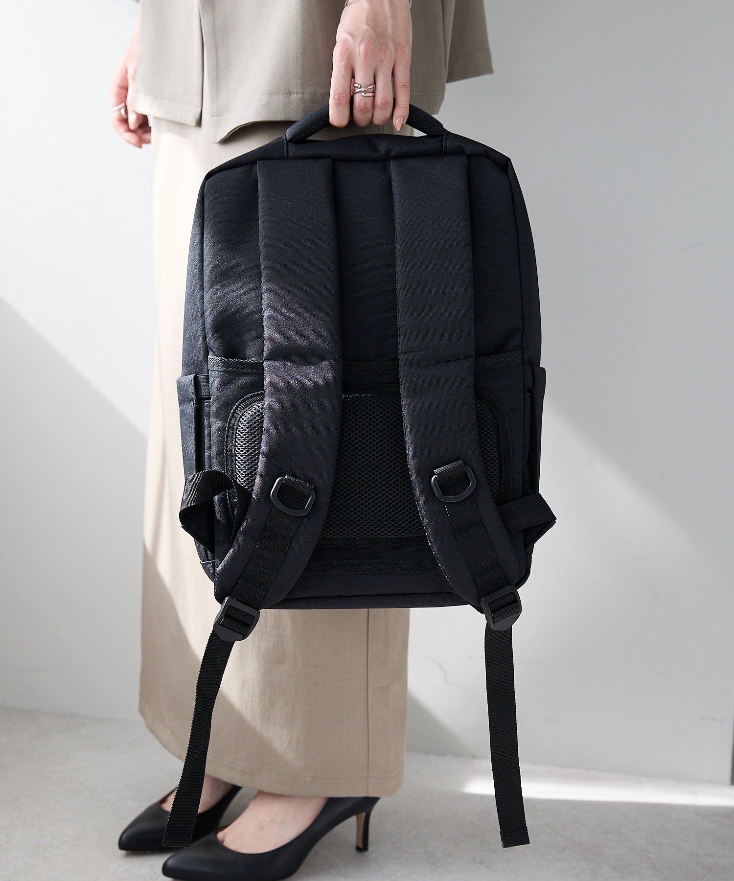 グッシオ GUSCIO スクエア型ビジネスリュック （BLACK） BLACK