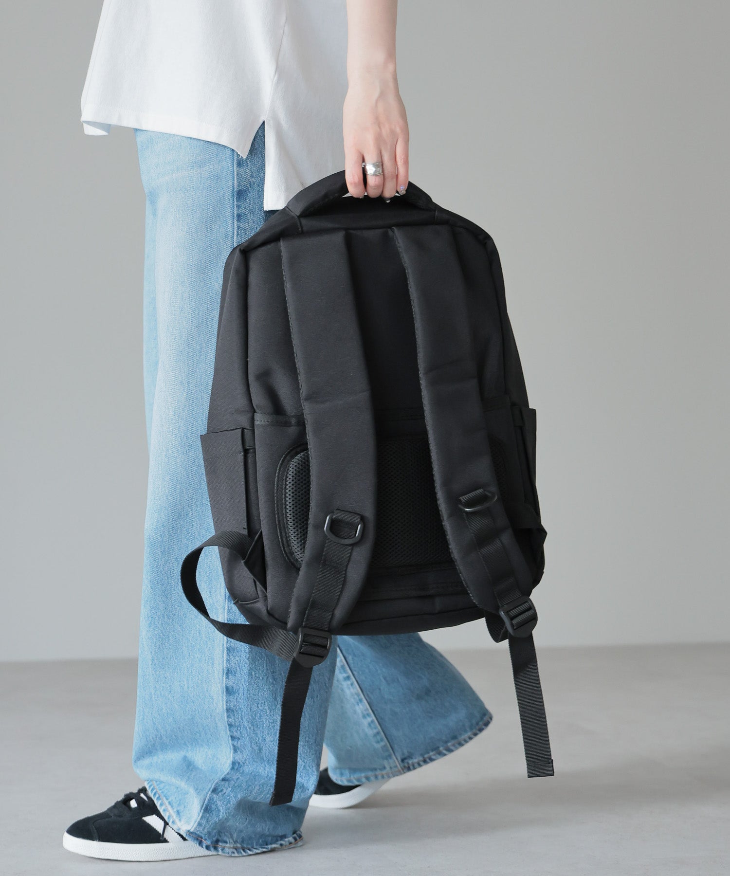 グッシオ GUSCIO スクエア型ビジネスリュック （BLACK） BLACK