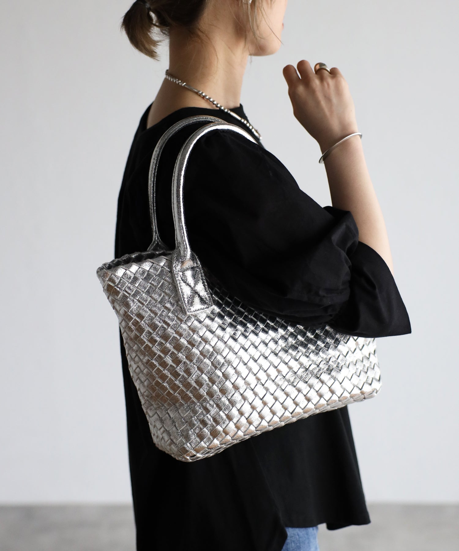 GUSCIO Metallic Mesh Tote Bag with Pouch