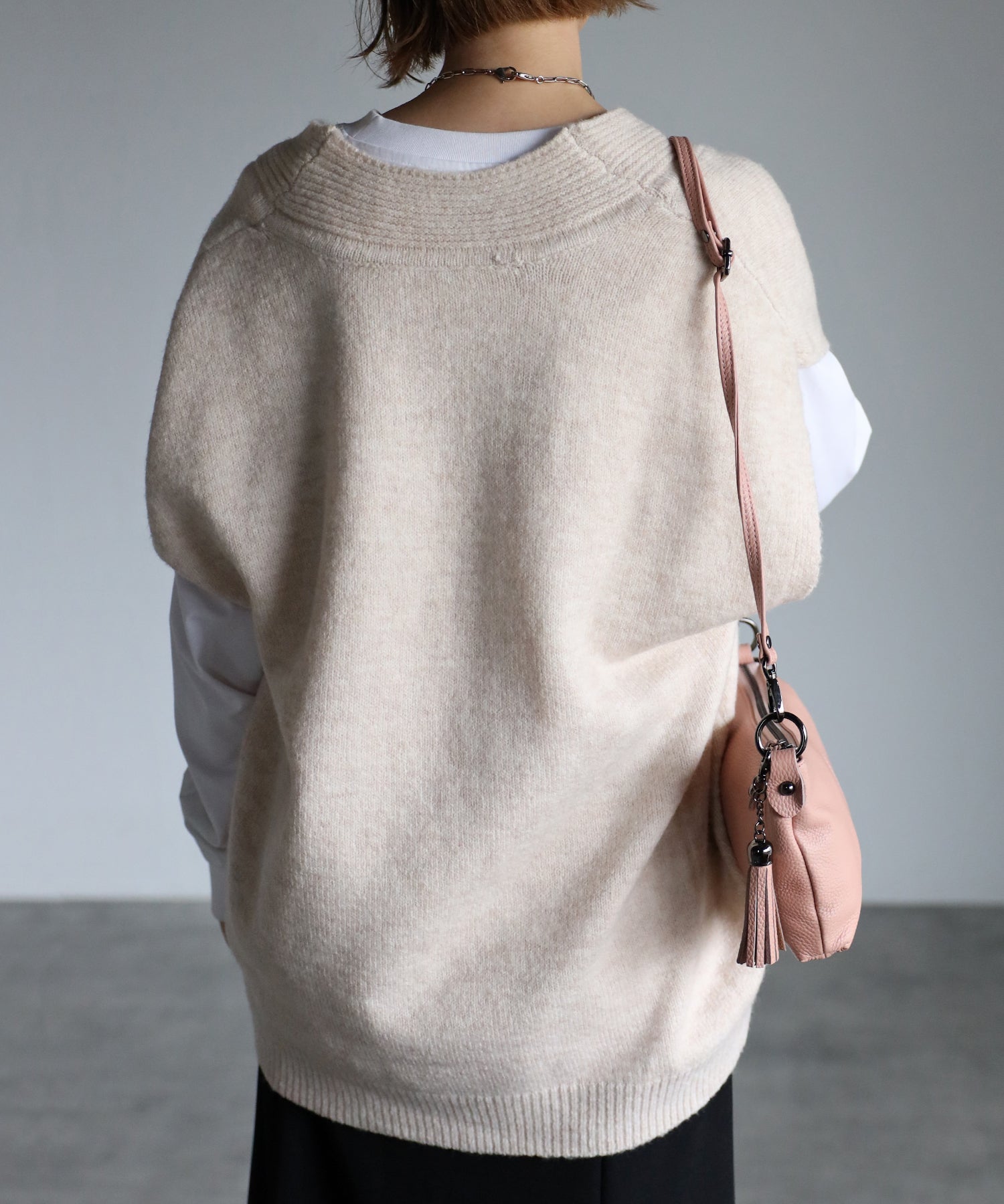 グッシオ GUSCIO 本革 ミニショルダーバッグ タッセル付き クロスボディ シュリンク （PINK） PINK