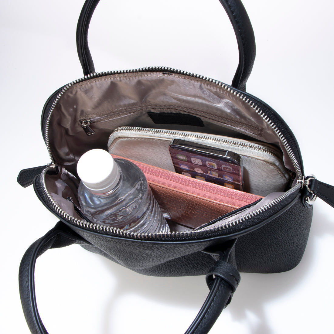 グッシオ GUSCIO 牛革ラウンドミニボストン （BLACK） BLACK