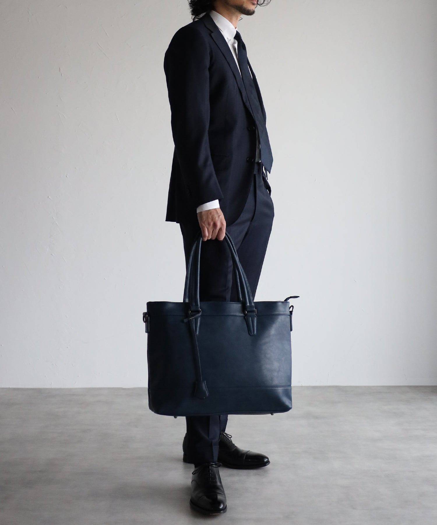 グッシオ ウォーモ GUSCIO UOMO レザータッチ ビジネストートバッグ 自立タイプ 大きめサイズ （INK BLUE） INK BLUE