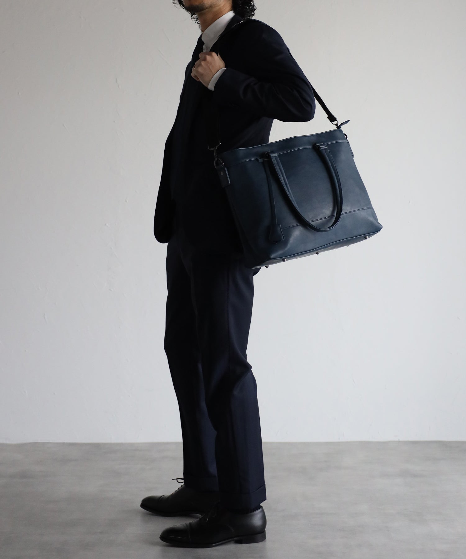 グッシオ ウォーモ GUSCIO UOMO レザータッチ ビジネストートバッグ 自立タイプ 大きめサイズ （INK BLUE） INK BLUE
