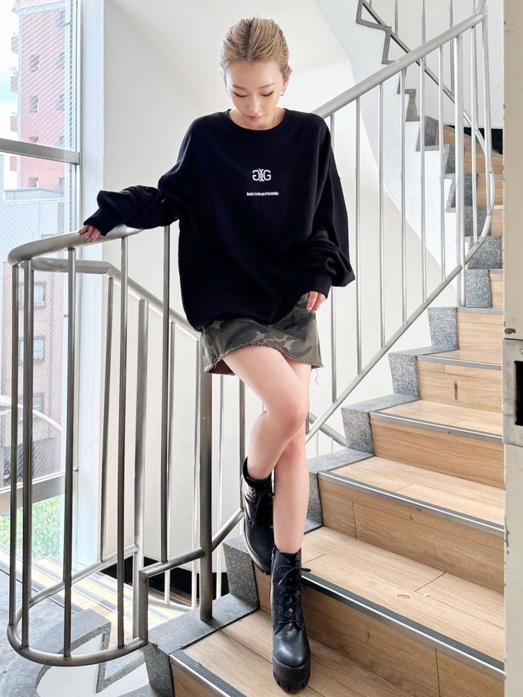 ジェイダ GYDA Symmetry GYDA スウェットTOPS （ブラック） ブラック