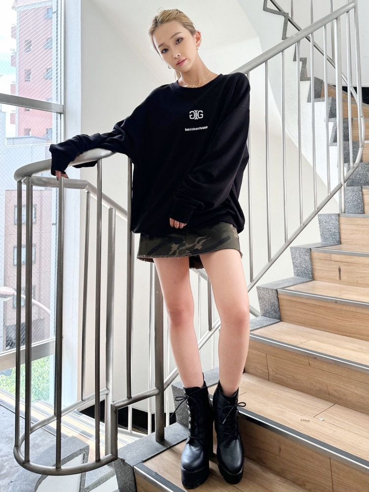 ジェイダ GYDA Symmetry GYDA スウェットTOPS （ブラック） ブラック