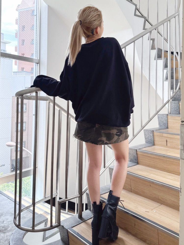 ジェイダ GYDA Symmetry GYDA スウェットTOPS （ブラック） ブラック
