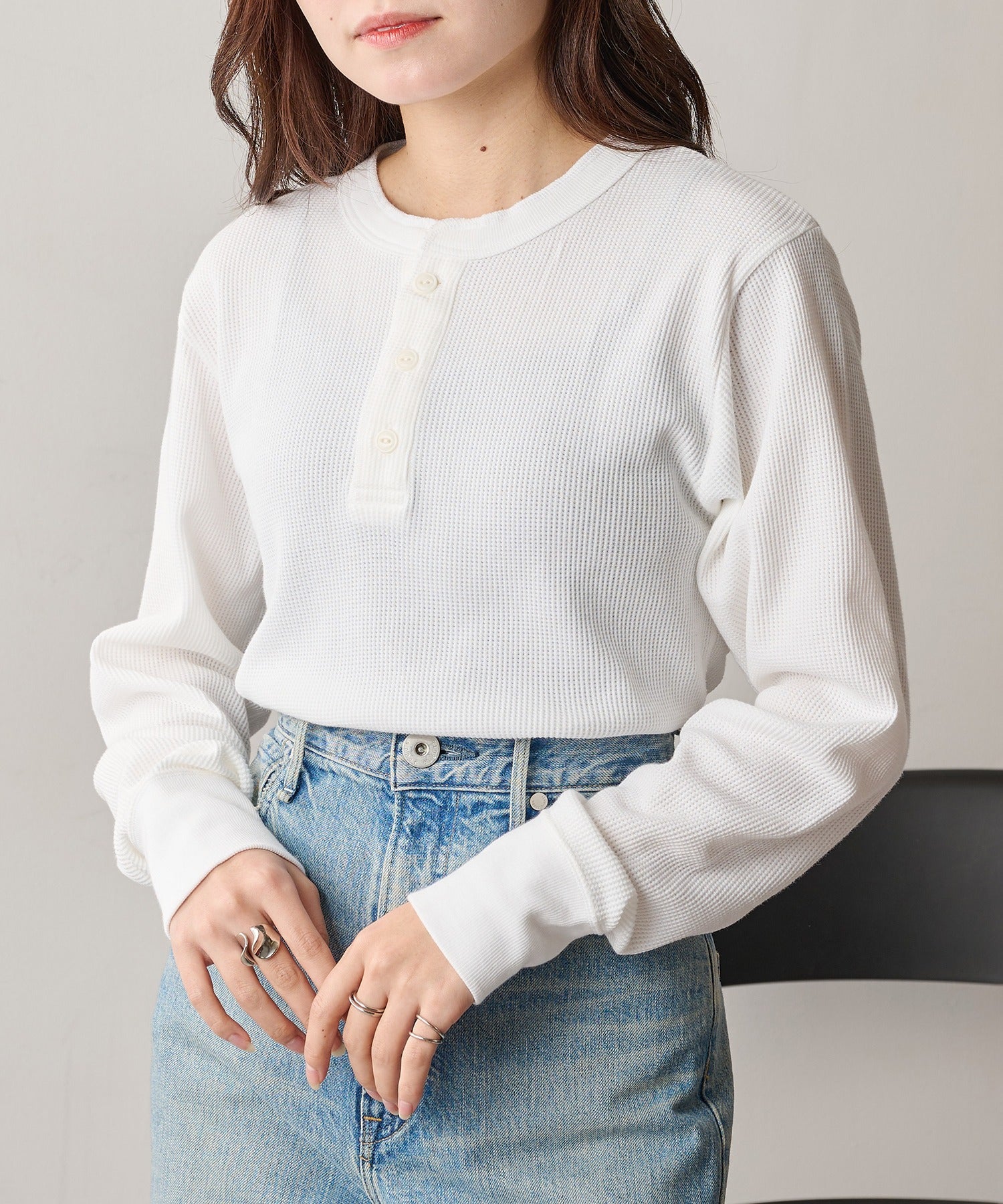 ヘインズ Hanes ヘンリーネックロングスリーブ HM4-S104 （ホワイト） ホワイト