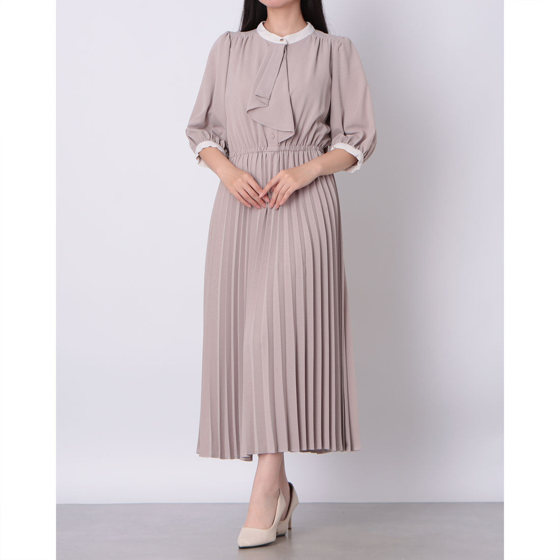 ヒューマンセカンドオケージョン Human 2nd Occasion 配色プリーツワンピース （グレージュ） グレージュ