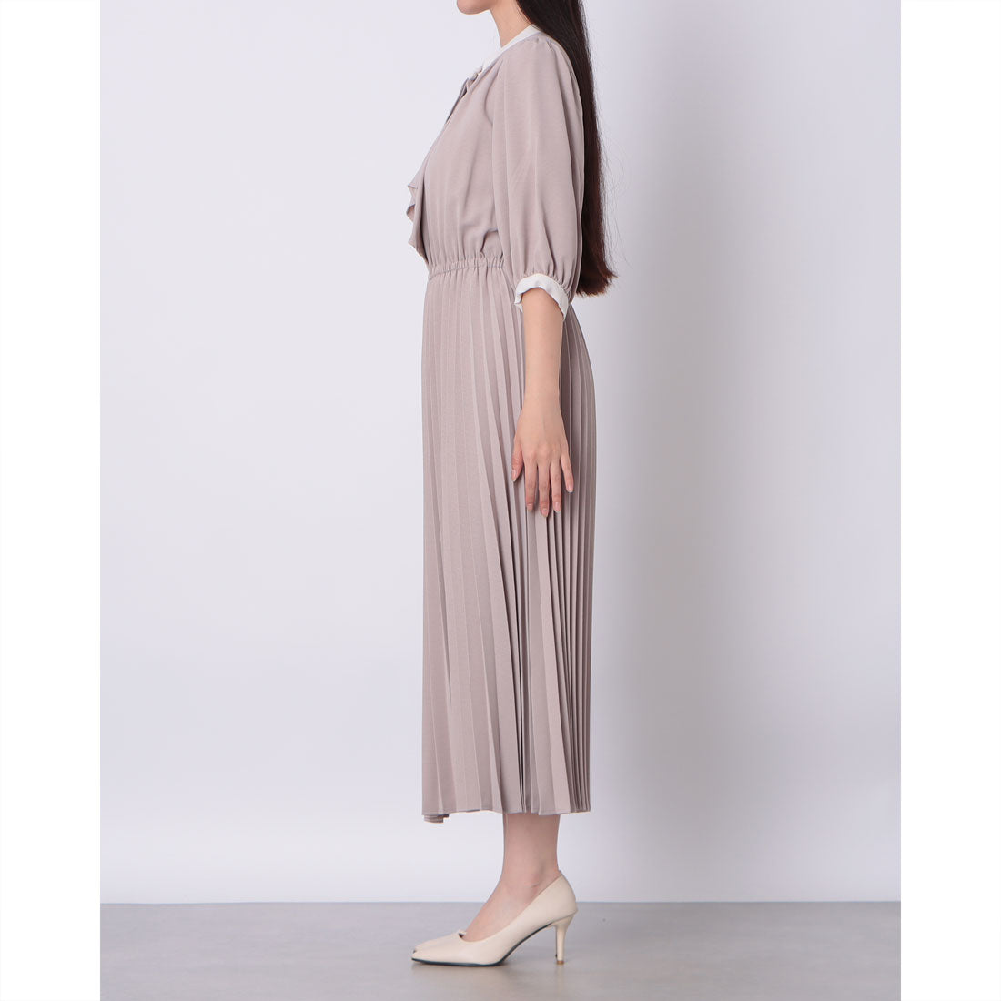 ヒューマンセカンドオケージョン Human 2nd Occasion 配色プリーツワンピース （グレージュ） グレージュ
