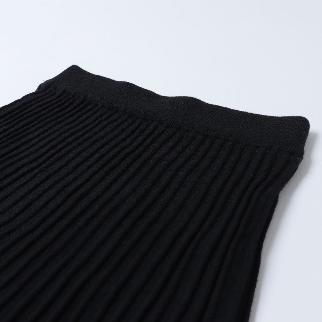 ヒューマンセカンドオケージョン Human 2nd Occasion 12Gニット×ラメチュールスカート （ブラック） ブラック