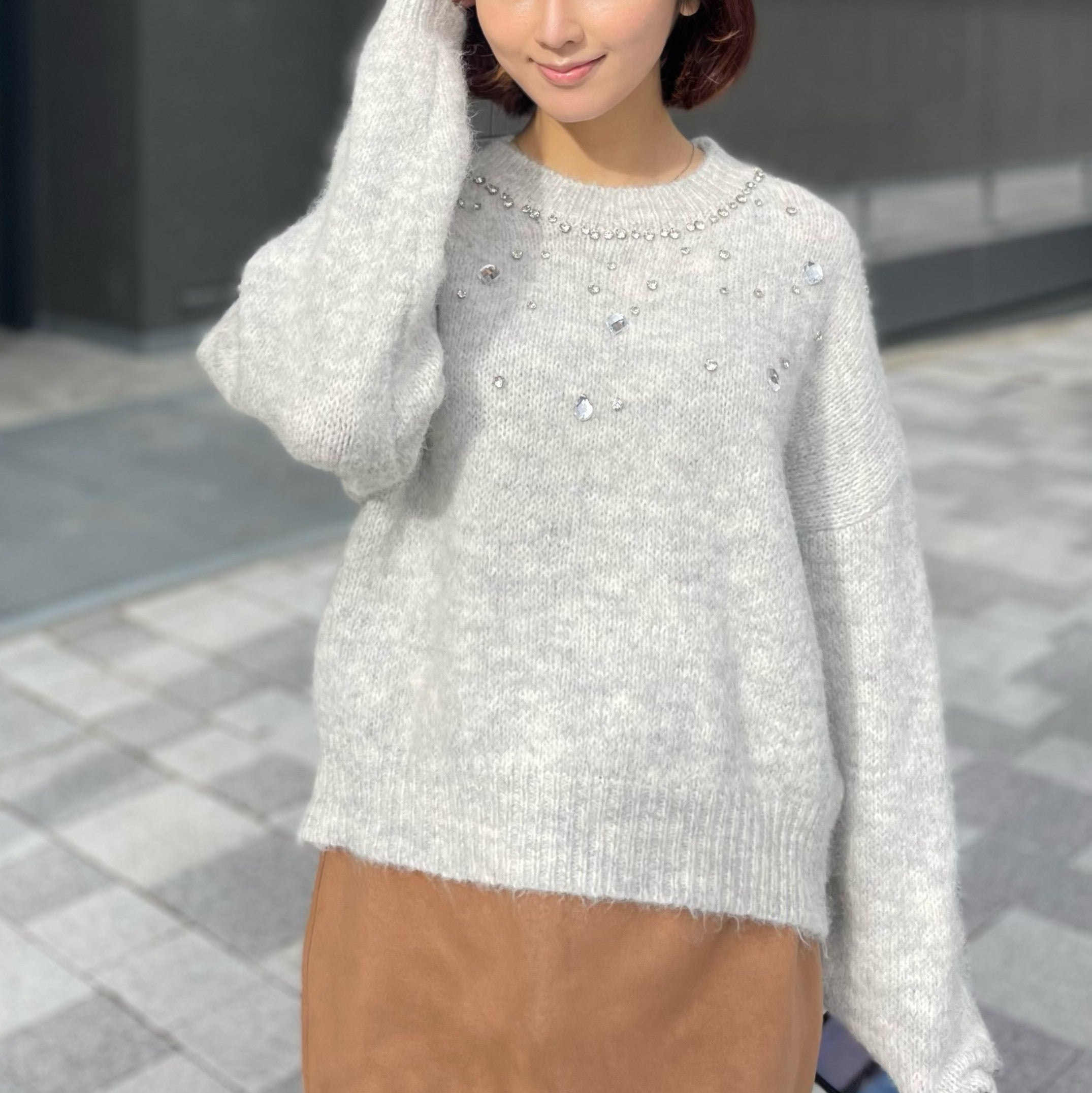 ヒューマンセカンドオケージョン Human 2nd Occasion ビジュー付きニットプルオーバー （ライトグレー） ライトグレー