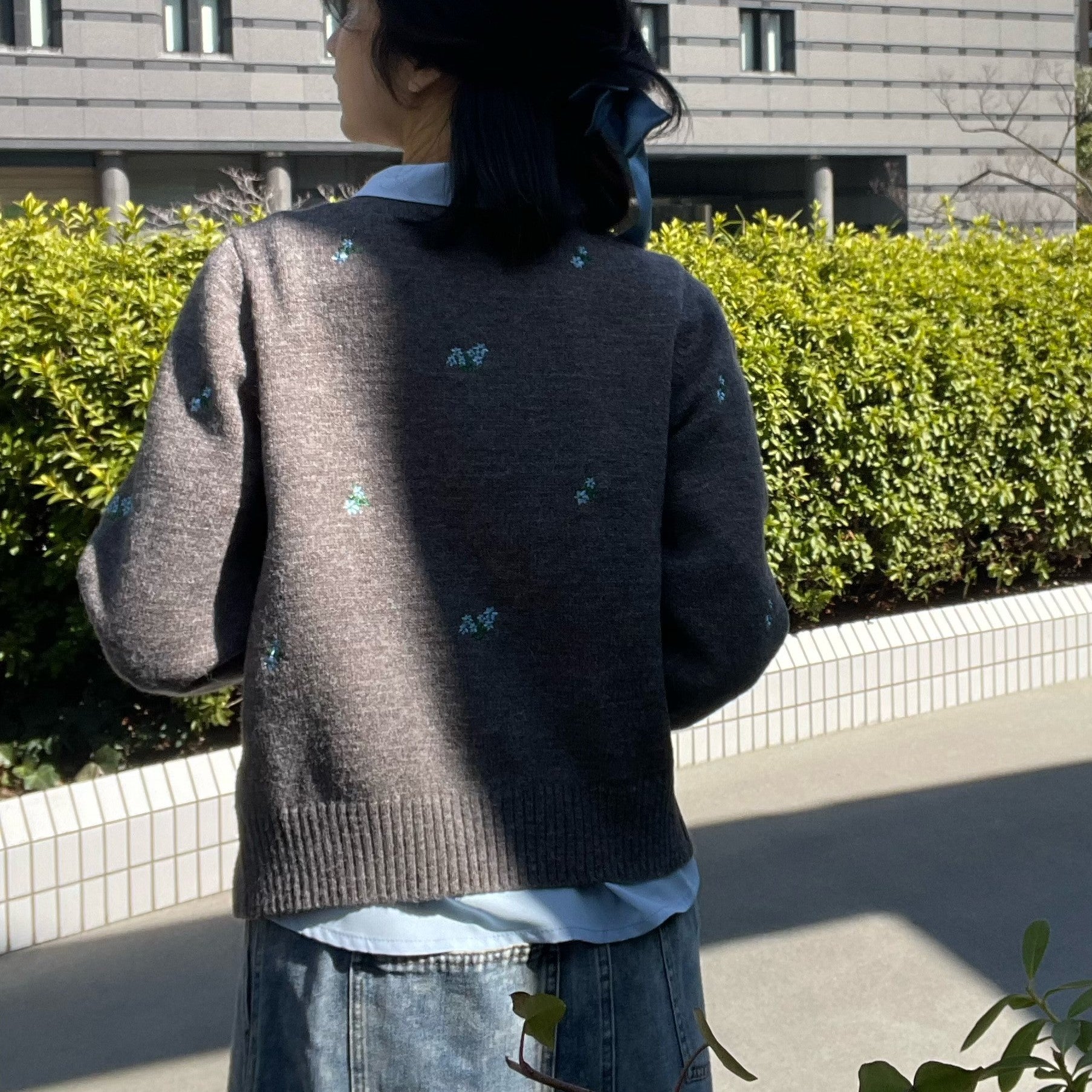 ヒューマンセカンドオケージョン Human 2nd Occasion フラワー刺繍ニットカーディガン （チャコールグレー） チャコールグレー