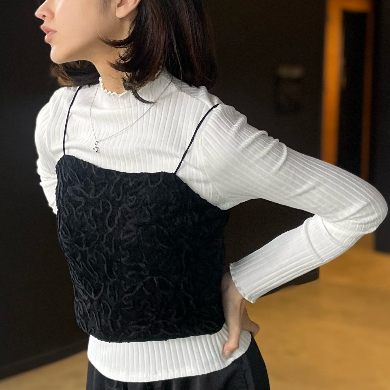 ヒューマンセカンドオケージョン Human 2nd Occasion フラワー刺繍ベロアビスチェ （ブラック） ブラック