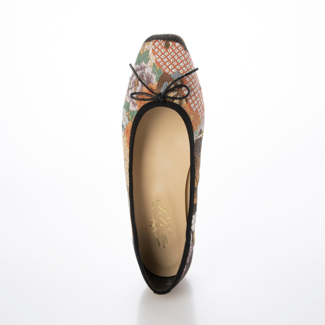 Hakimono - Footwear 【Made in Japan】【Online Exclusive】【Footwear】【Patent Obtained Manufacturing Method】Flat shoes made from Nishijin-ori and kimono materials.
