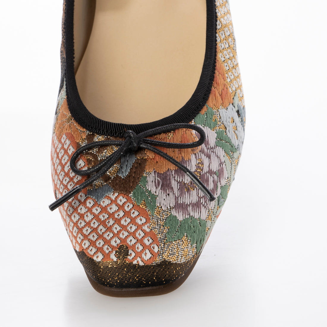 Hakimono - Footwear 【Made in Japan】【Online Exclusive】【Footwear】【Patent Obtained Manufacturing Method】Flat shoes made from Nishijin-ori and kimono materials.