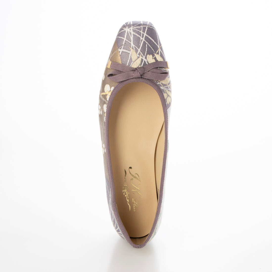 Hakimono (Footwear) [Made in Japan][Footwear][Patent Obtained Manufacturing Method] Flat shoes made from Nishijin-ori and kimono materials.