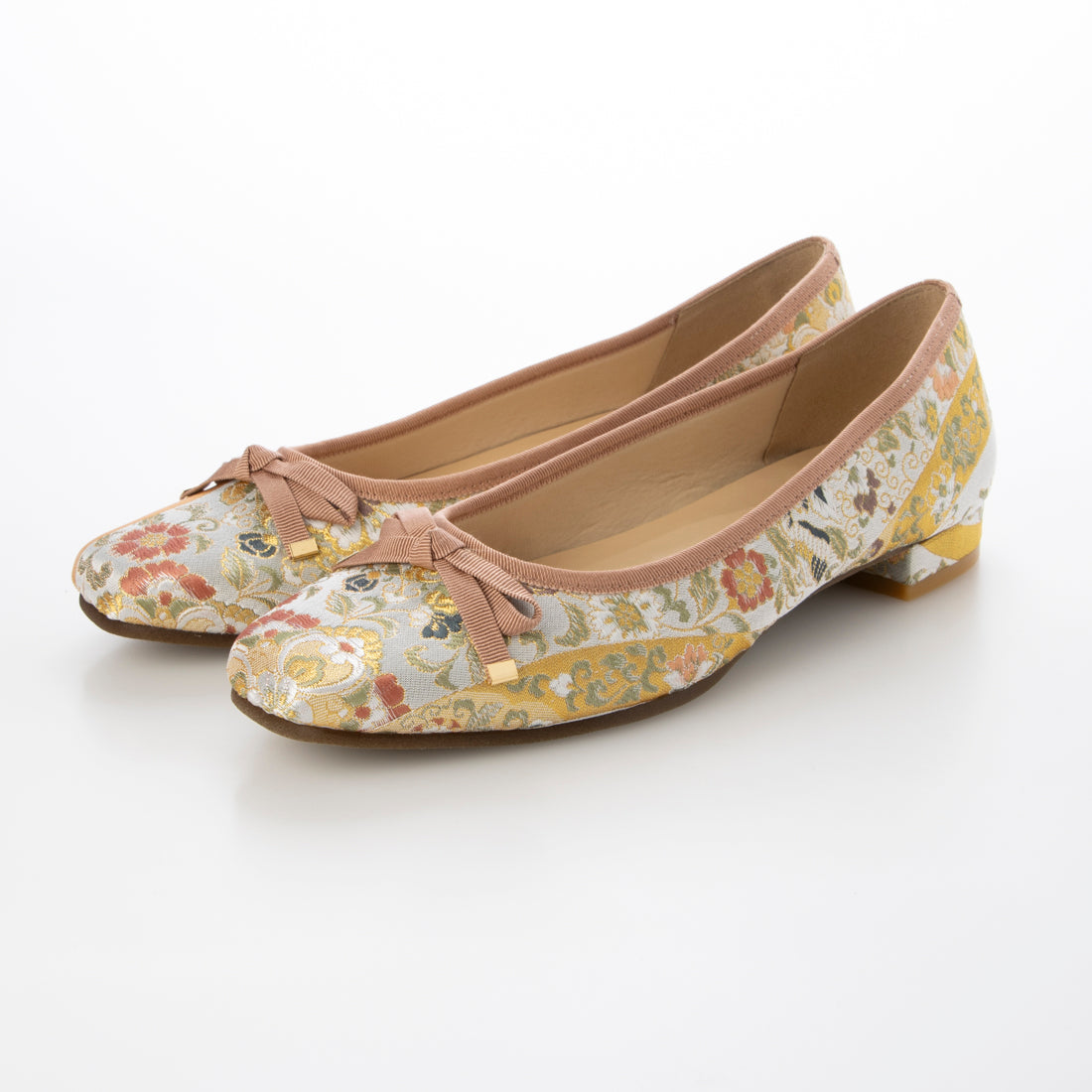 Hakimono - Footwear 【Made in Japan】【Footwear】 Unique one-of-a-kind flat shoes made from Nishijin-ori and kimono materials HAZUMI100