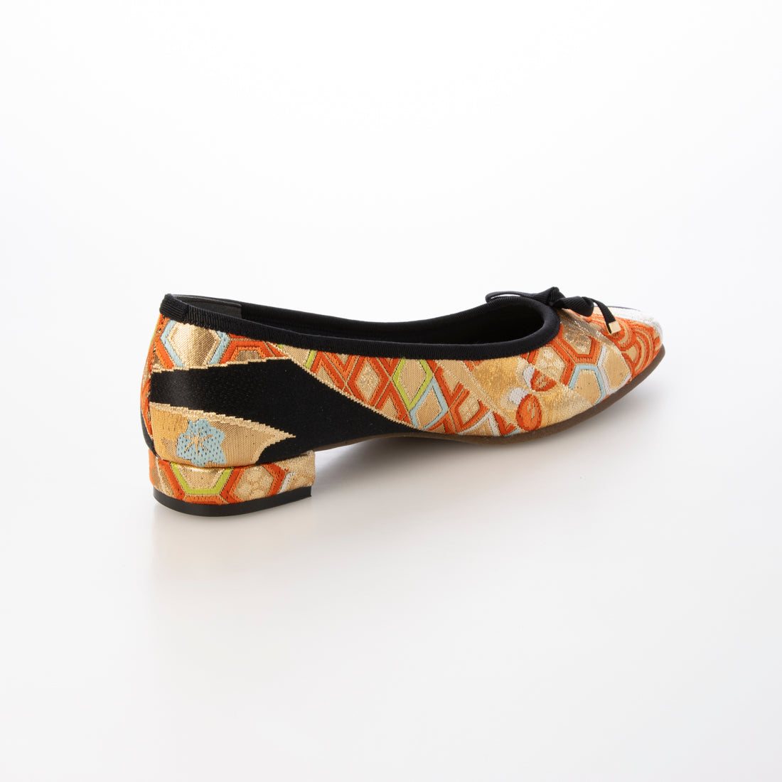 Hakimono - Footwear 【Made in Japan】【Footwear】 Unique one-of-a-kind flat shoes made from Nishijin-ori and kimono materials HAZUMI100