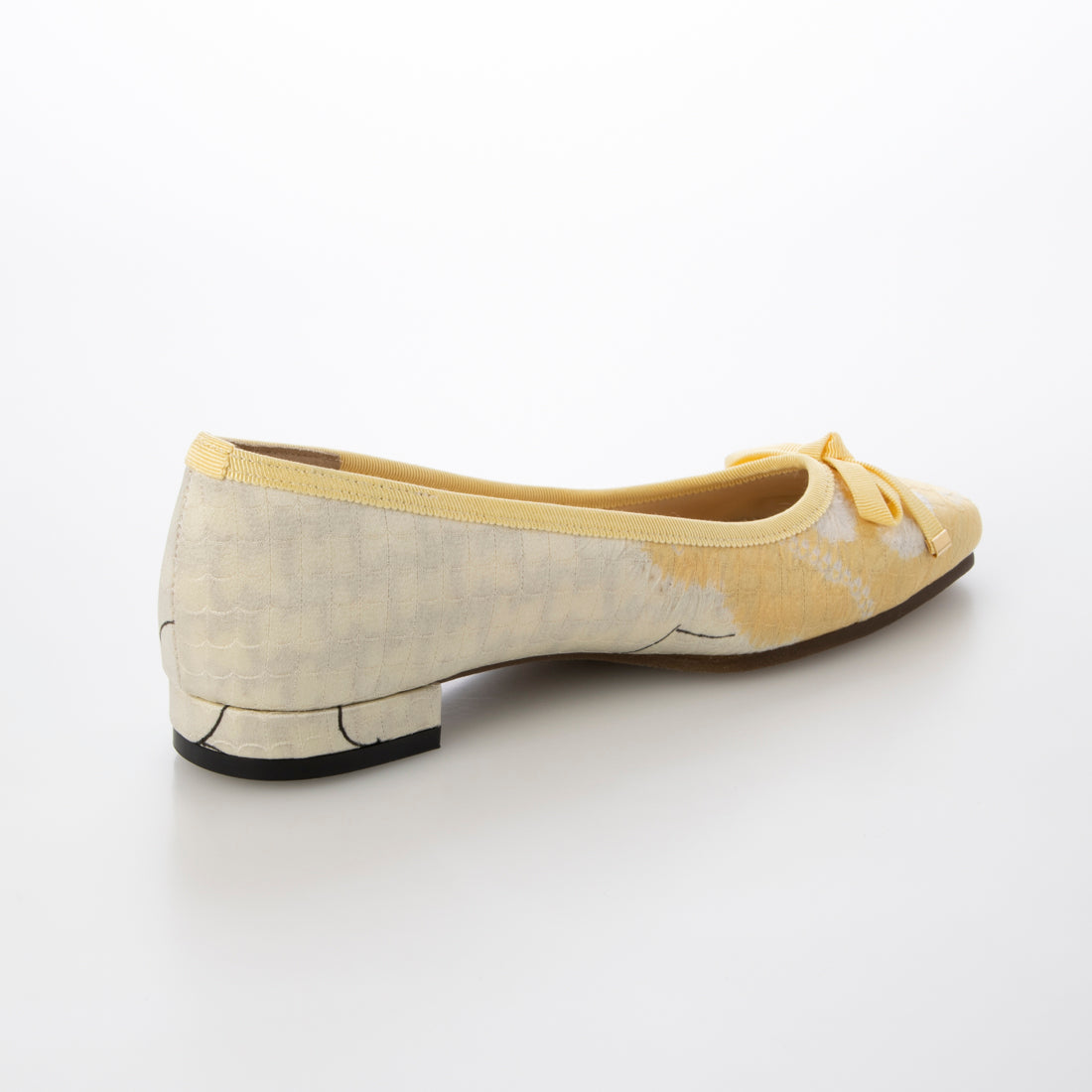 Hakimono - Footwear 【Made in Japan】【Footwear】 Unique one-of-a-kind flat shoes made from Nishijin-ori and kimono materials HAZUMI100