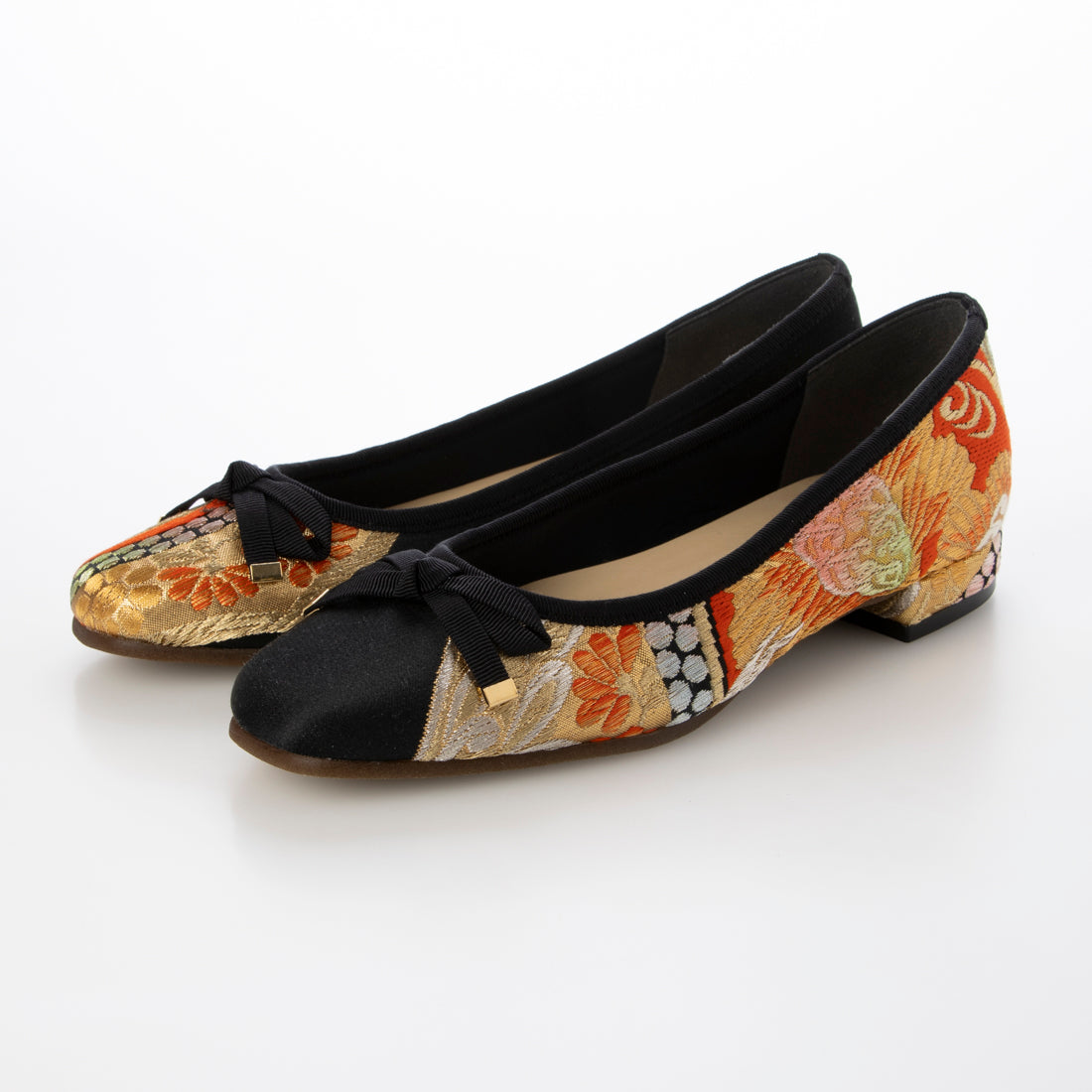 Hakimono - Footwear 【Made in Japan】【Footwear】 Unique one-of-a-kind flat shoes made from Nishijin-ori and kimono materials HAZUMI100