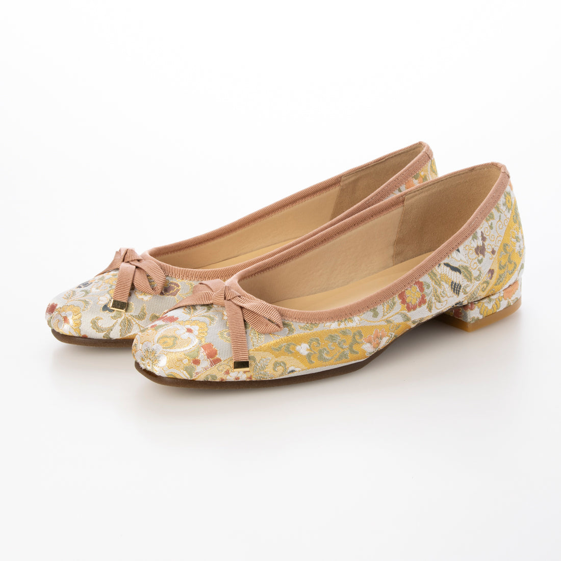 Hakimono - Footwear 【Made in Japan】【Footwear】 Unique one-of-a-kind flat shoes made from Nishijin-ori and kimono materials HAZUMI100