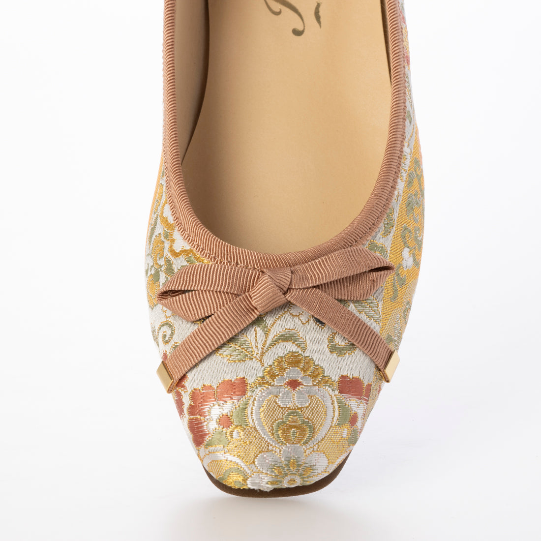 Hakimono - Footwear 【Made in Japan】【Footwear】 Unique one-of-a-kind flat shoes made from Nishijin-ori and kimono materials HAZUMI100
