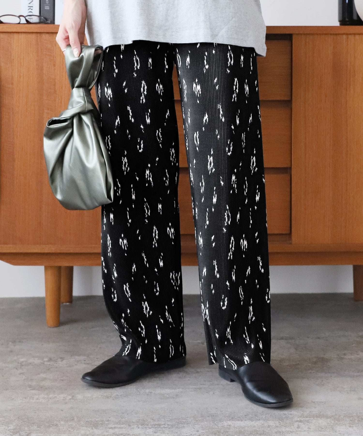 Reca animal print pleated pants