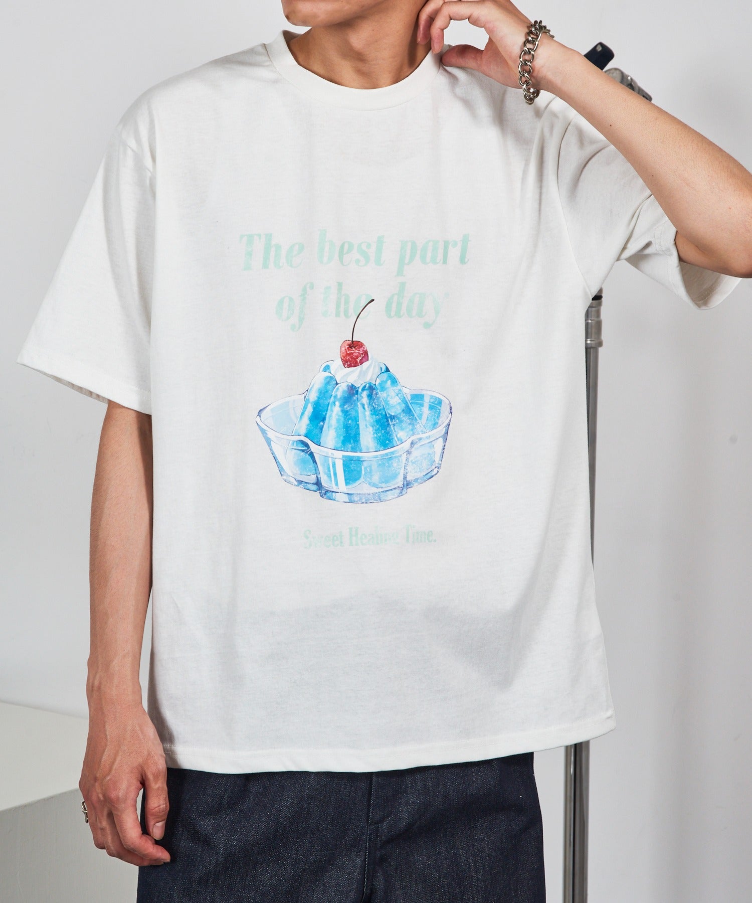 マガジンデモードコンタクト MAGASIN DE MODE CONTACT レトロイラストプリントTシャツ （ホワイト系その他3） ホワイト系その他3