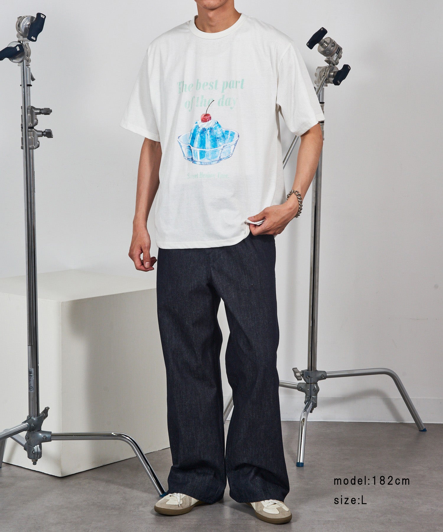マガジンデモードコンタクト MAGASIN DE MODE CONTACT レトロイラストプリントTシャツ （ホワイト系その他3） ホワイト系その他3