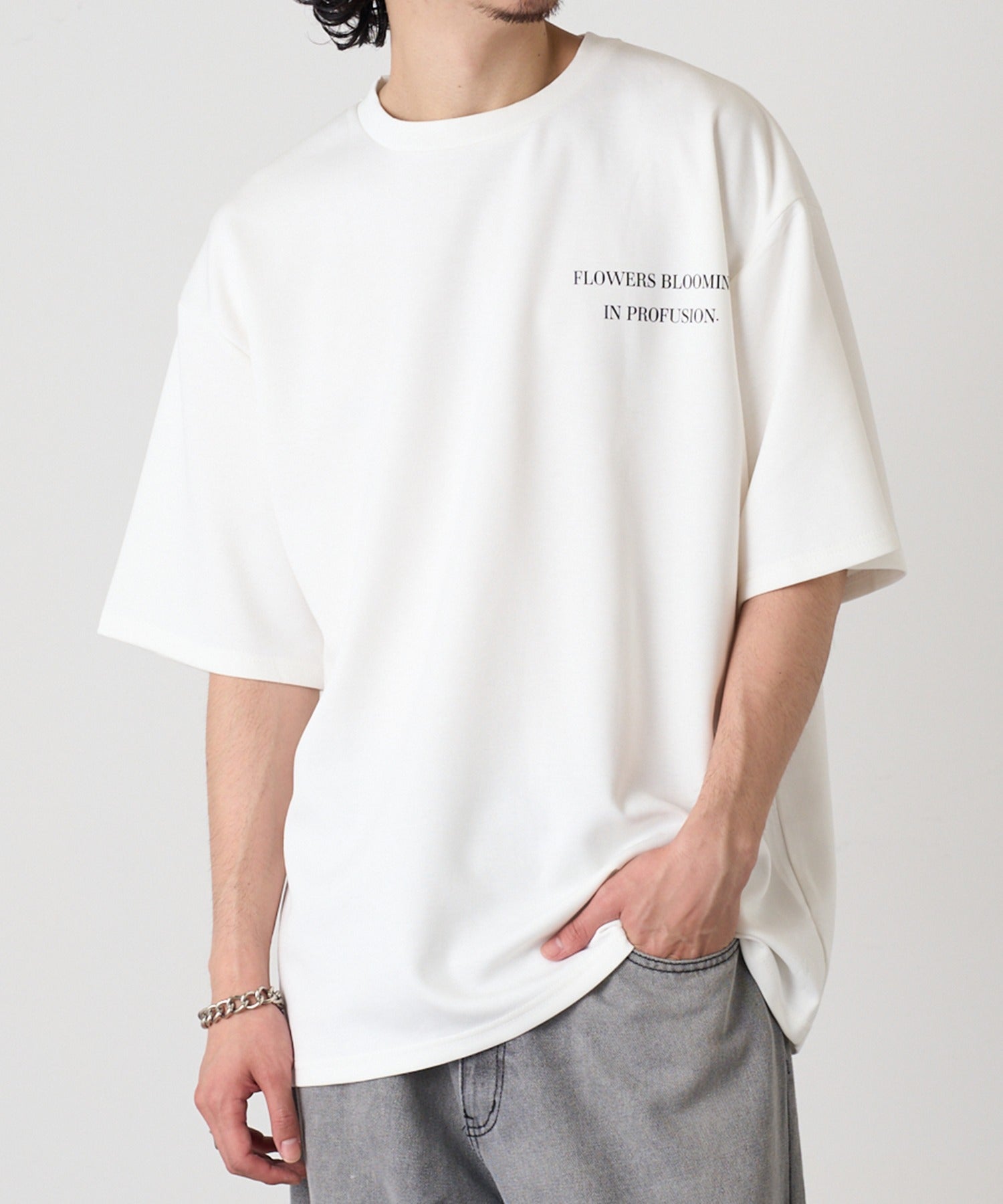 マガジンデモードコンタクト MAGASIN DE MODE CONTACT フラワーデジタルプリントTシャツ （オフホワイト） オフホワイト
