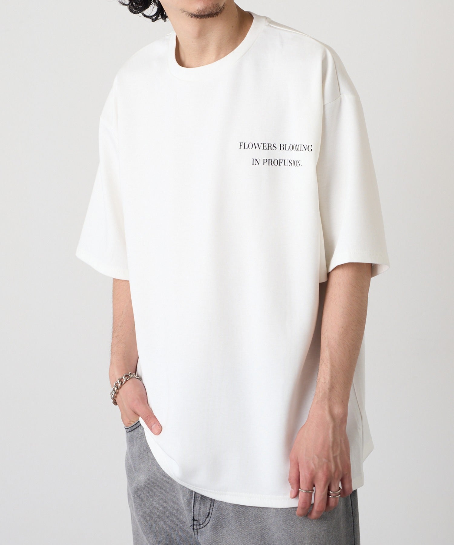 マガジンデモードコンタクト MAGASIN DE MODE CONTACT フラワーデジタルプリントTシャツ （オフホワイト） オフホワイト