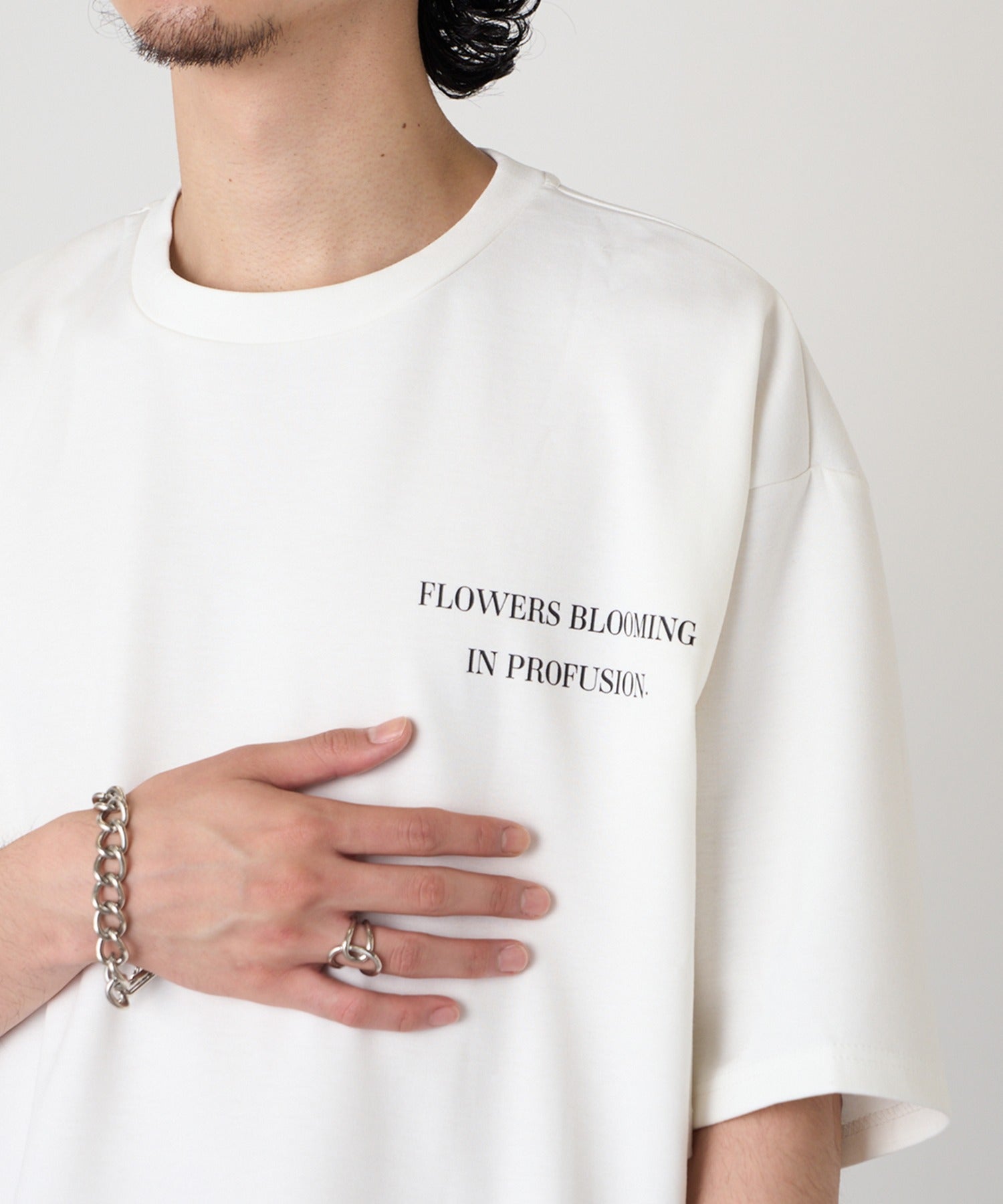 マガジンデモードコンタクト MAGASIN DE MODE CONTACT フラワーデジタルプリントTシャツ （オフホワイト） オフホワイト
