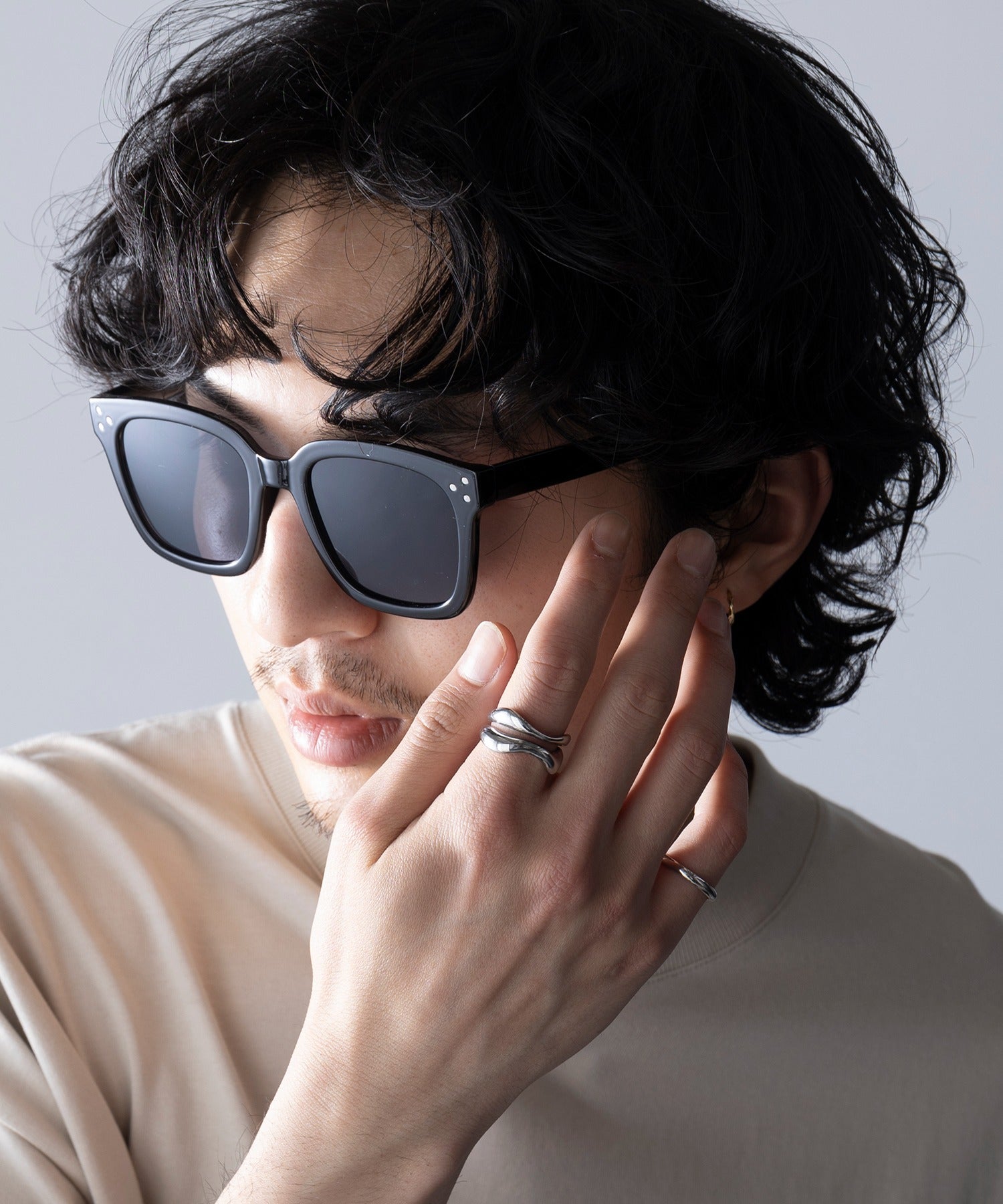 マガジンデモードコンタクト MAGASIN DE MODE CONTACT 偏光調光スクエア UVカット カラーレンズサングラス TNY （ブラック） ブラック