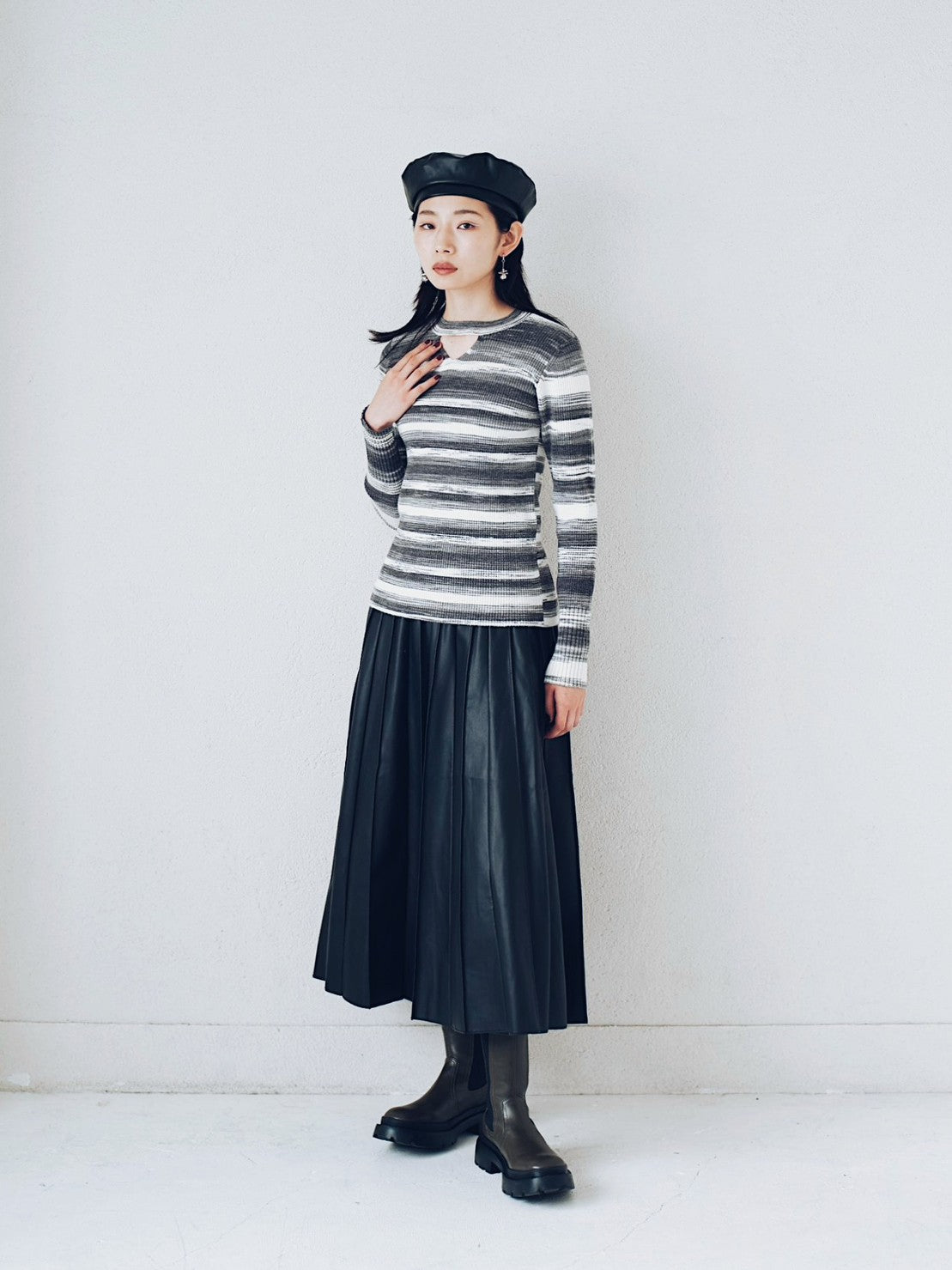 エイチシーエーイー HCAE GRADATION KNIT TOP