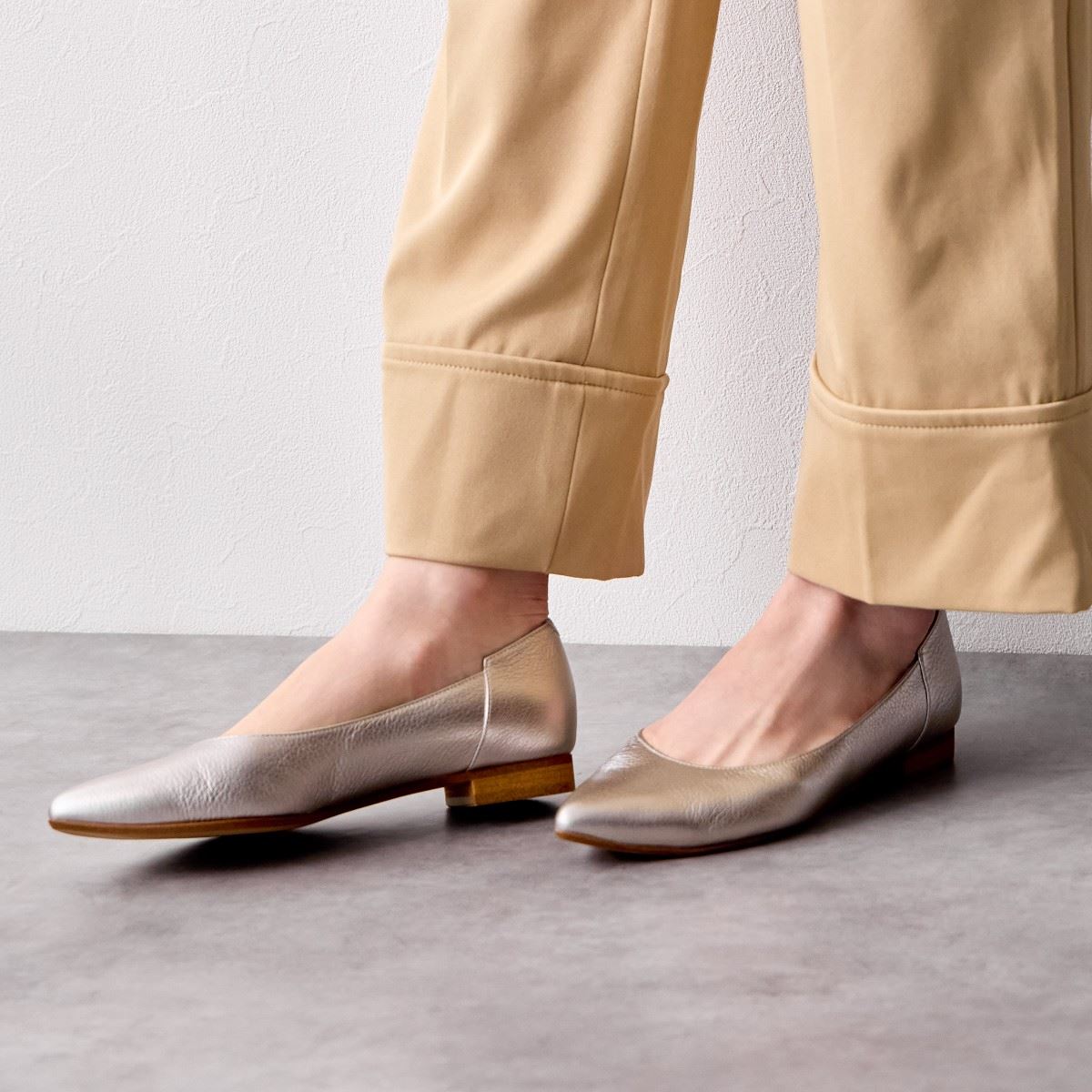 Himiko Flat Plain Pumps/631316