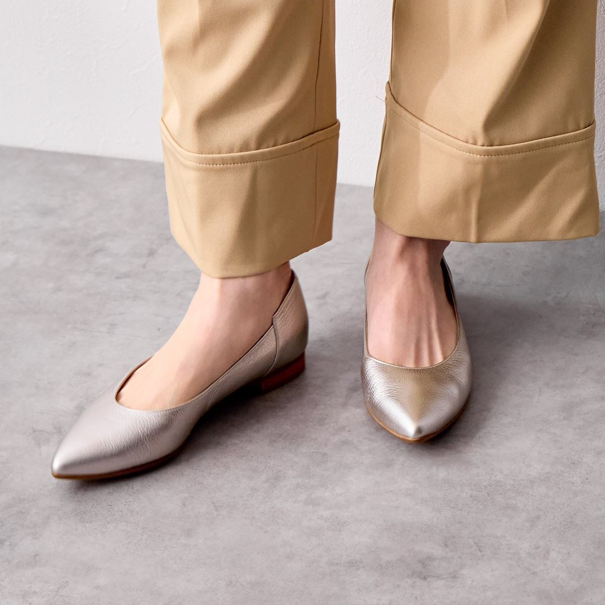 Himiko Flat Plain Pumps/631316