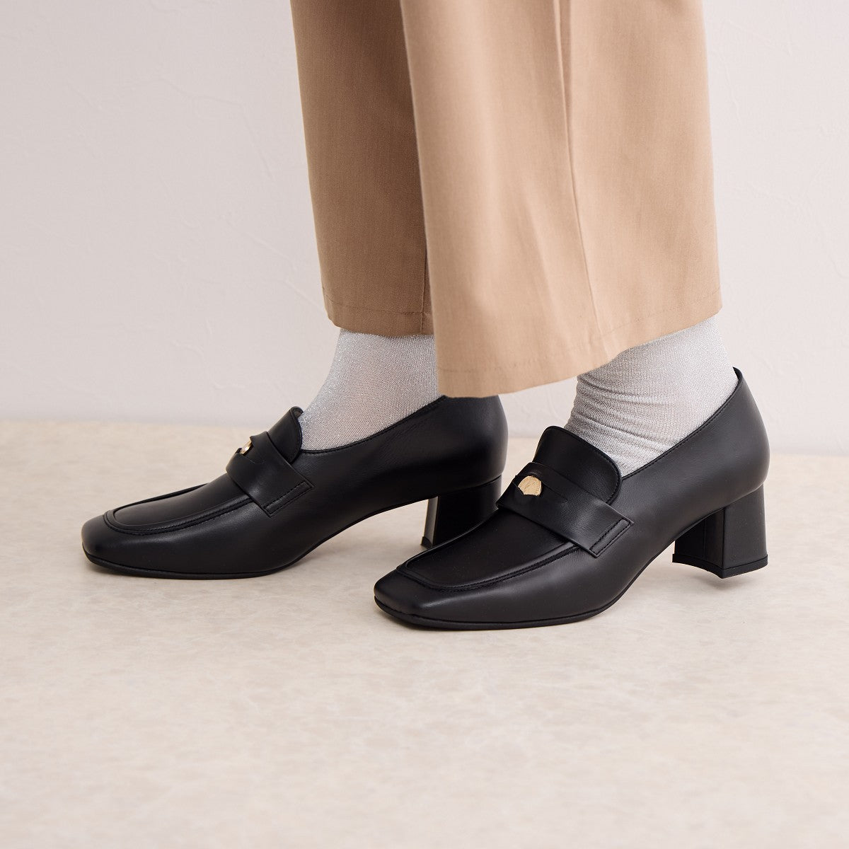 ヒミコ 卑弥呼 コインディティールヒールローファー/641315