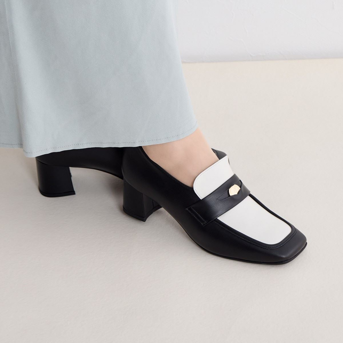 ヒミコ 卑弥呼 コインディティールヒールローファー/641315