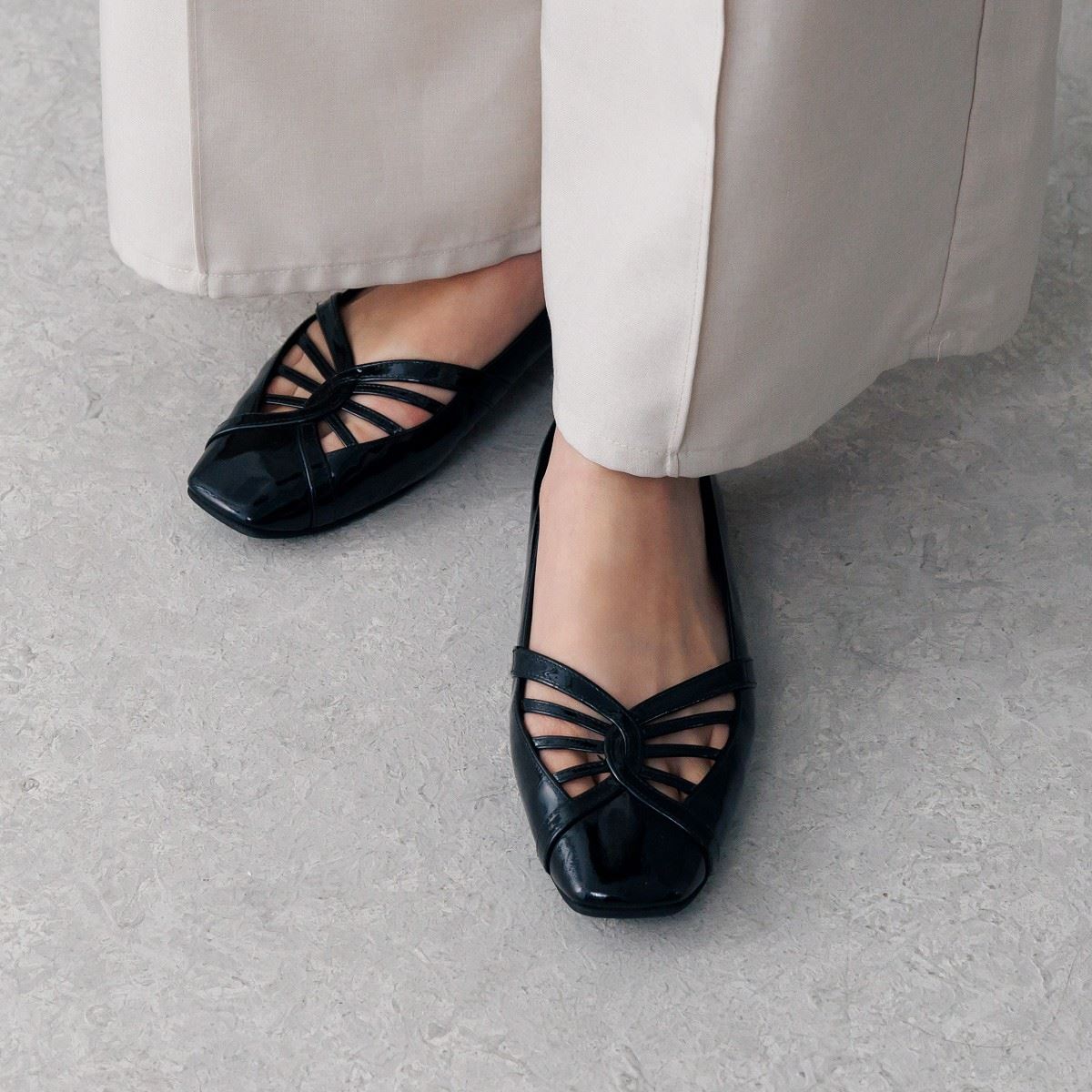 ヒミコ 卑弥呼 カットアウトデザインパンプス/641105