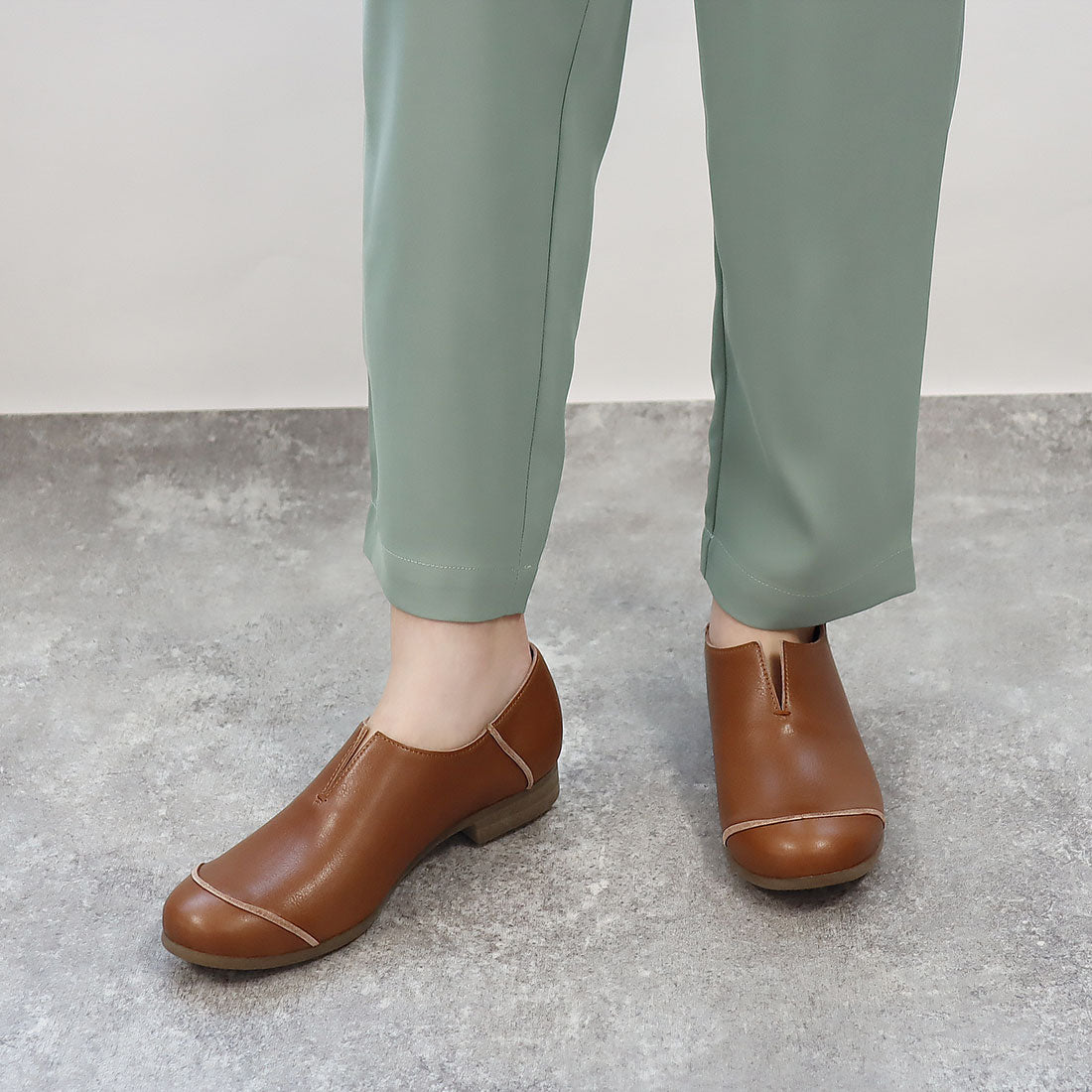 HIPS Cushioned Leather Slip-ons