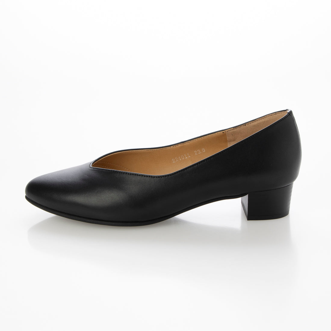 HIPS Soft V-cut leather pumps
