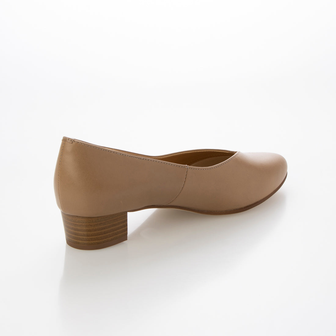 HIPS Soft V-cut leather pumps