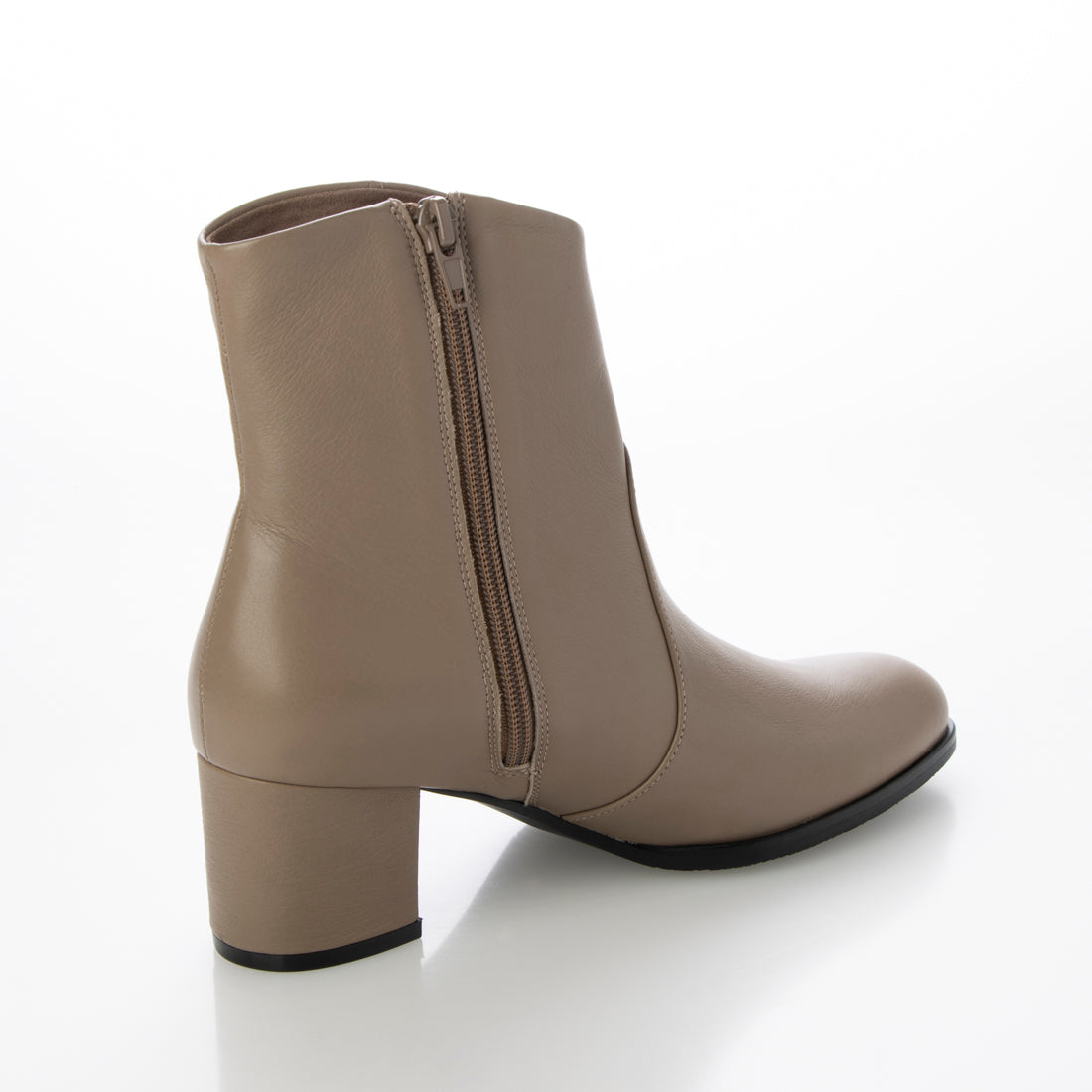 HIPS Soft Leather Western Cut Short Boots