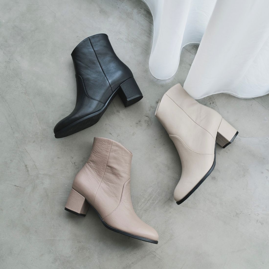HIPS Soft Leather Western Cut Short Boots