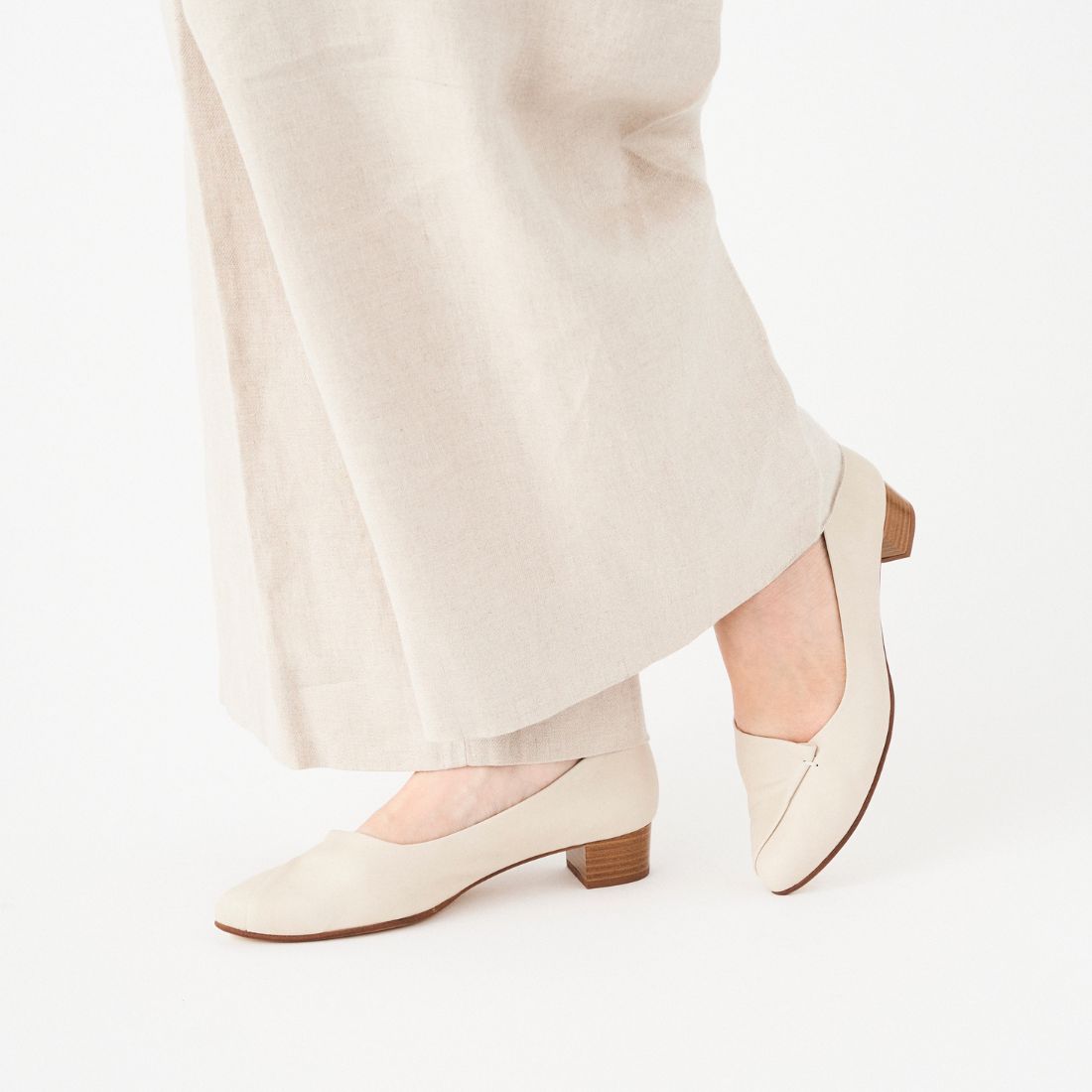 HIPS Genuine Leather Drape Pumps
