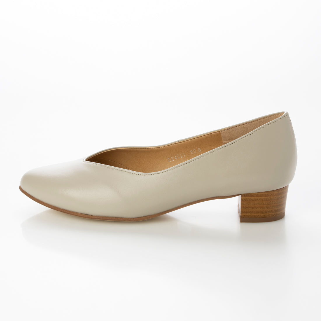 HIPS Soft V-cut leather pumps
