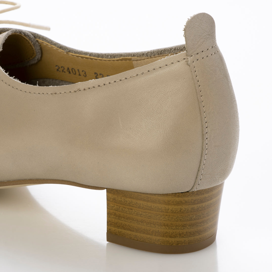 HIPS lace-up shoes