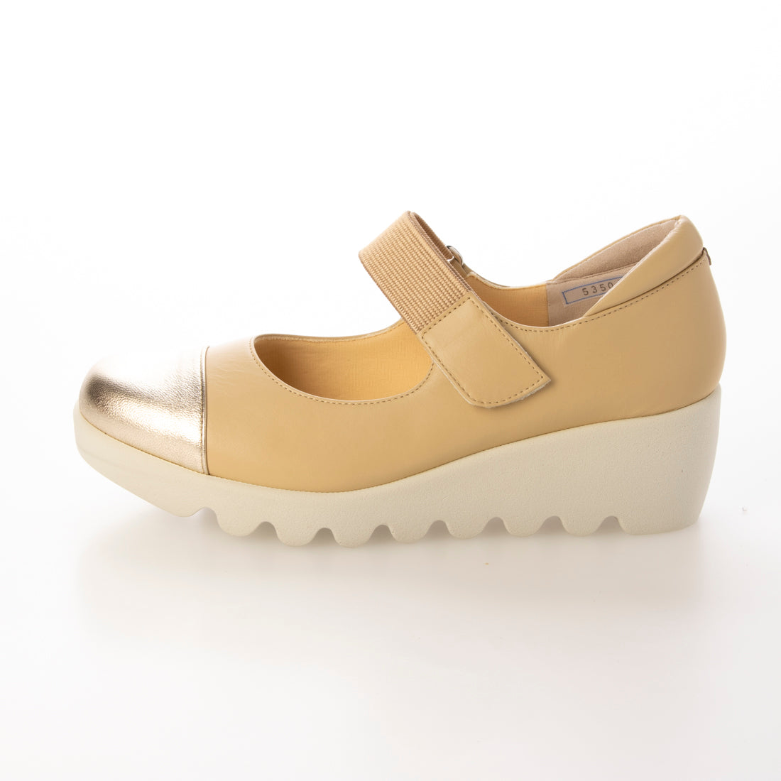 HILLS AVENUE Wide Elastic Strap Pumps